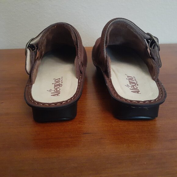 Alegria Bryn Cocoa Clog - Picture 8 of 10